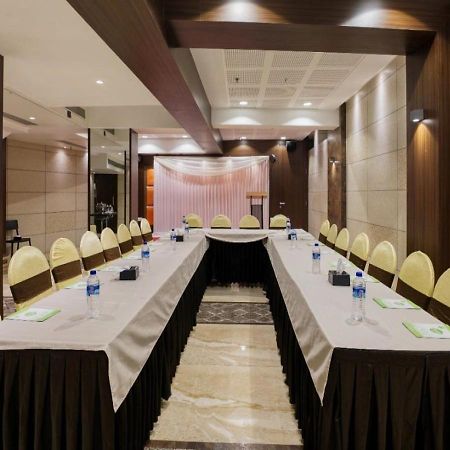Hotel Laxvas Thane Ngoại thất bức ảnh