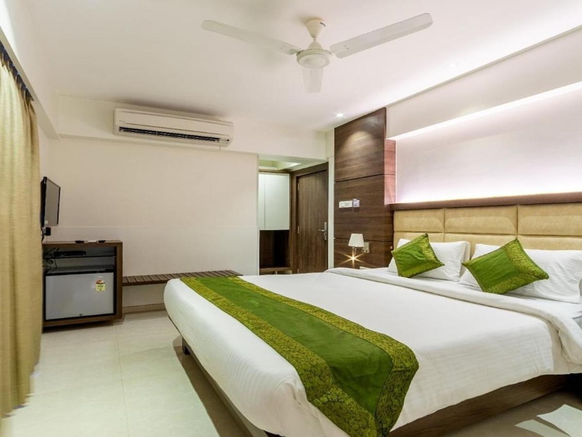 Hotel Laxvas Thane Ngoại thất bức ảnh