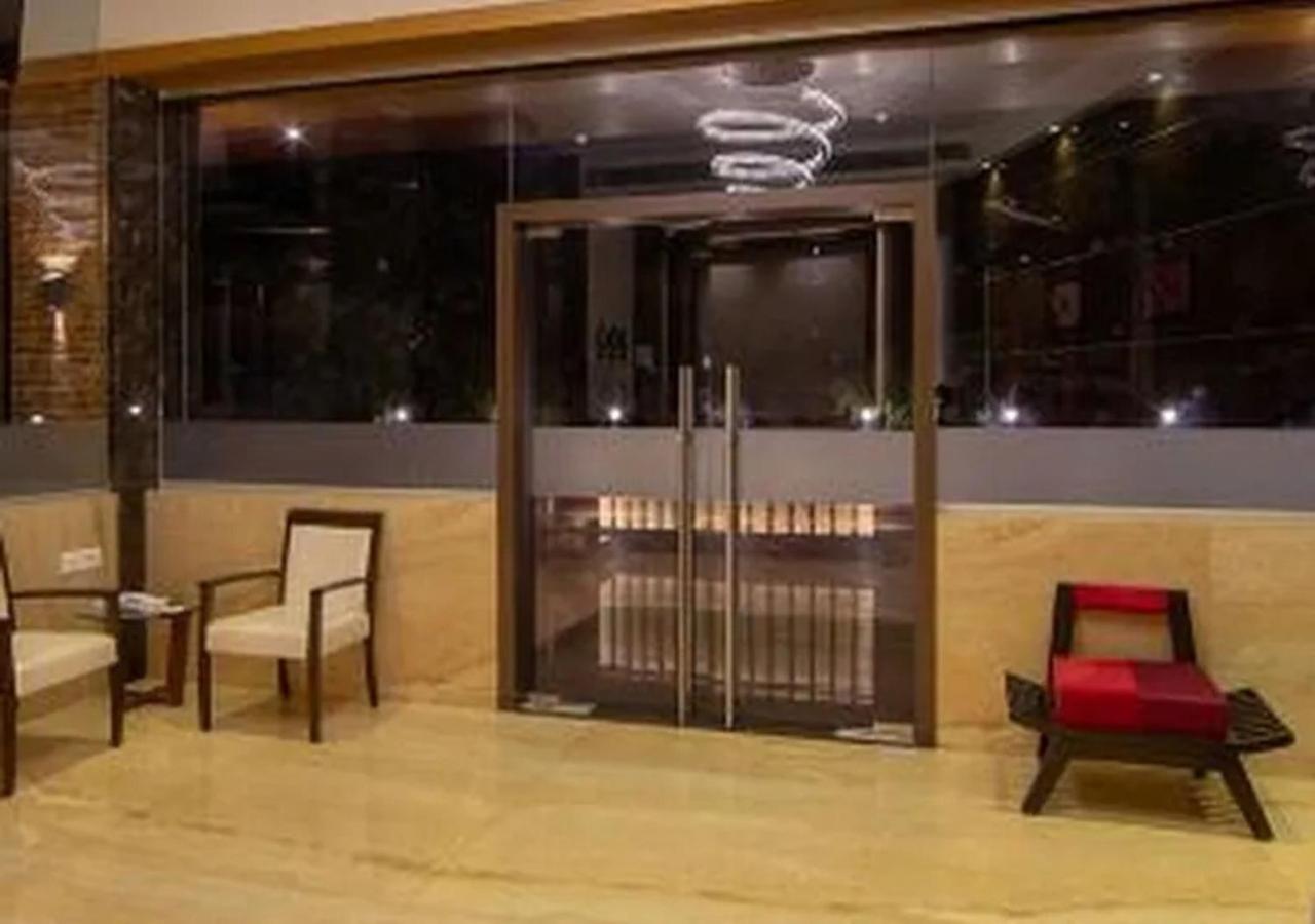 Hotel Laxvas Thane Ngoại thất bức ảnh