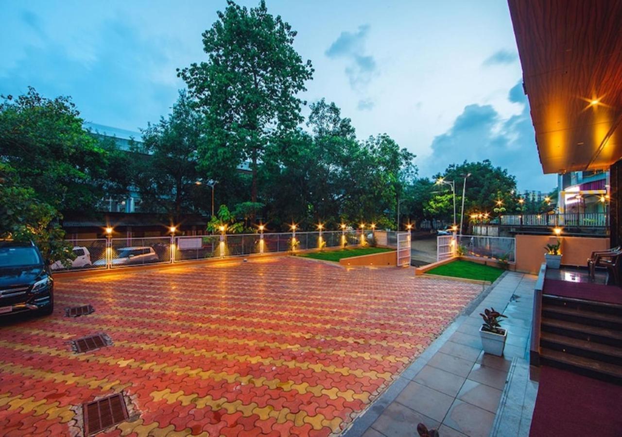 Hotel Laxvas Thane Ngoại thất bức ảnh