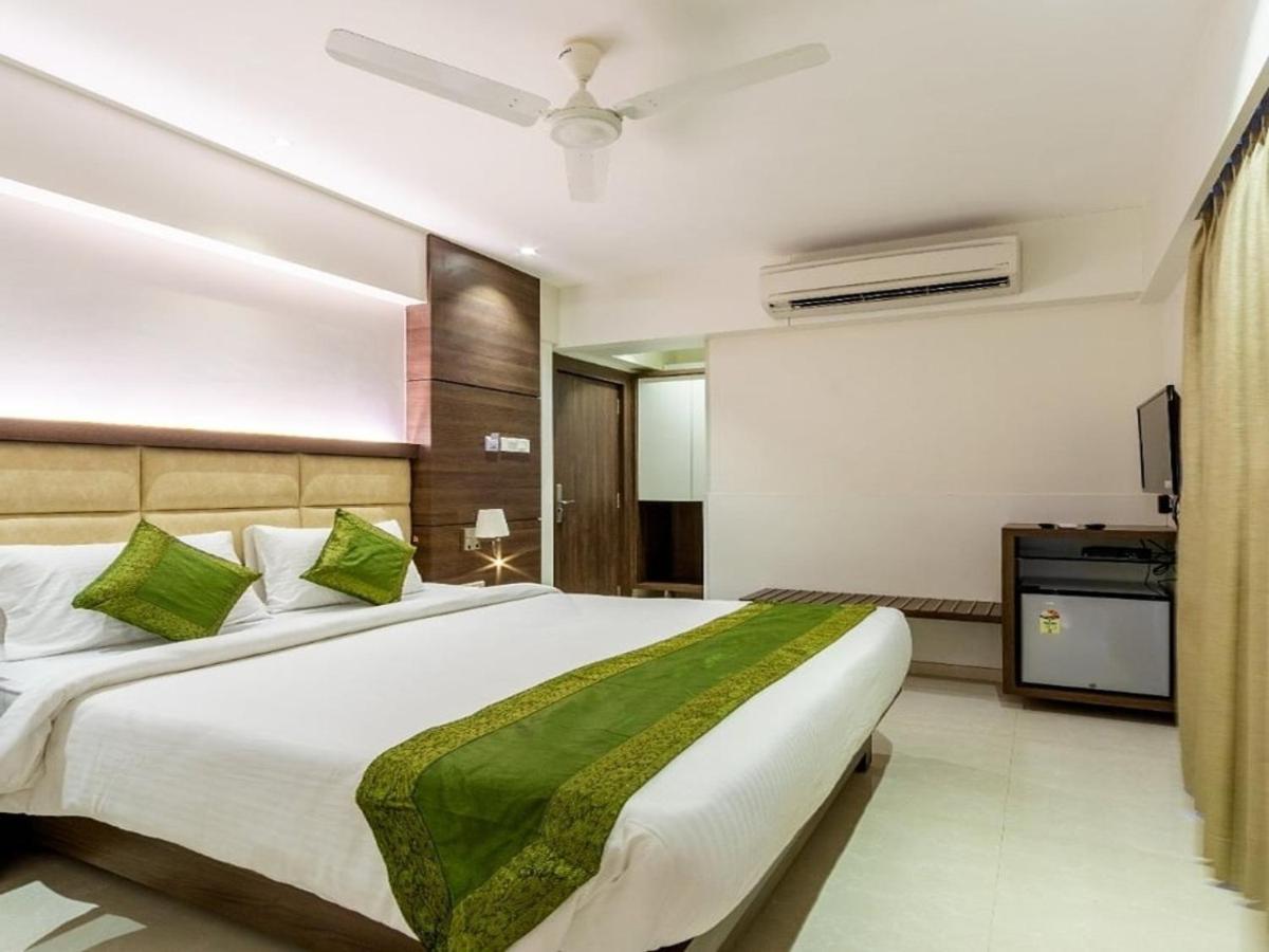 Hotel Laxvas Thane Ngoại thất bức ảnh
